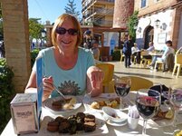 Carolyn with Tapas [800x600].jpg