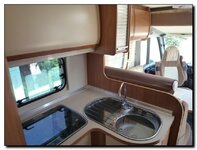 new-2010-burstner-aviano-t727-motorhome_018.jpg