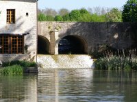 PONTAILLER-SUR-SOANE....FONTAINE - FRANCAISE  APRIL 2010 025.jpg