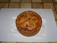 real PORK pie made with rela hock jelly 24-2-2010 007.jpg