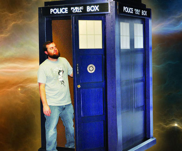 doctor-who-full-size-tardis-standup.jpg