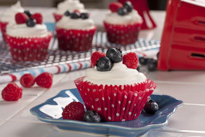 EDR-Berry-Chocolate-Cupcakes_Category-CategoryPageDefault_ID-1285901.jpg