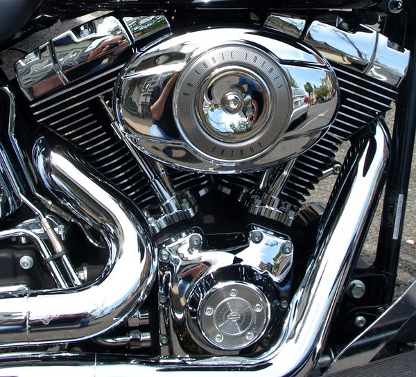 Full_Harley_Davidson_Engine_by_BillyJ.jpg