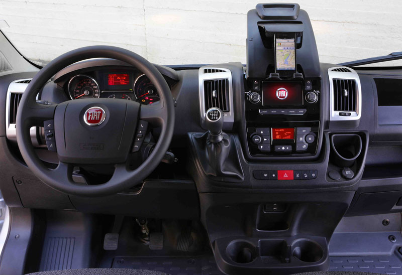 Fiat_Ducato_9_Dash_with_phoneholder.jpg