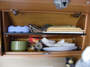 11 - Locker shelf.JPG