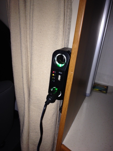 12v Wall Mounted 2 cig lighter + USB socket.jpg