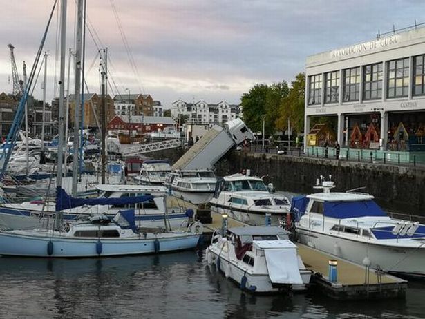 1_LorryinHarbourjfifjpgAn-HGV-in-Bristol-Harbour.jpg