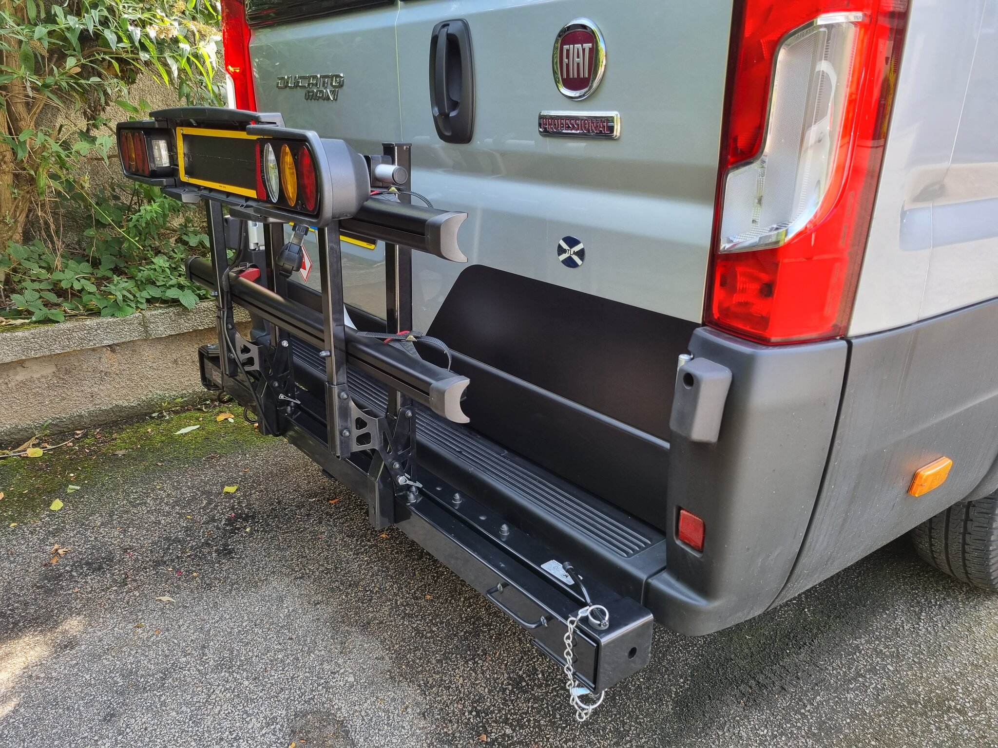 Van star sales cycle carrier