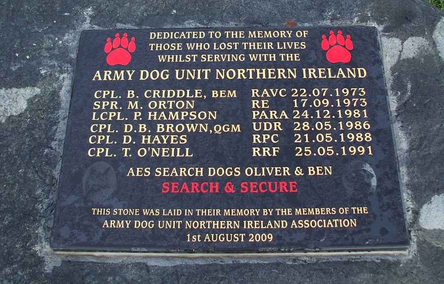 Army_Dog_Handlers_Northern_Ireland_The_Fallen_.JPG