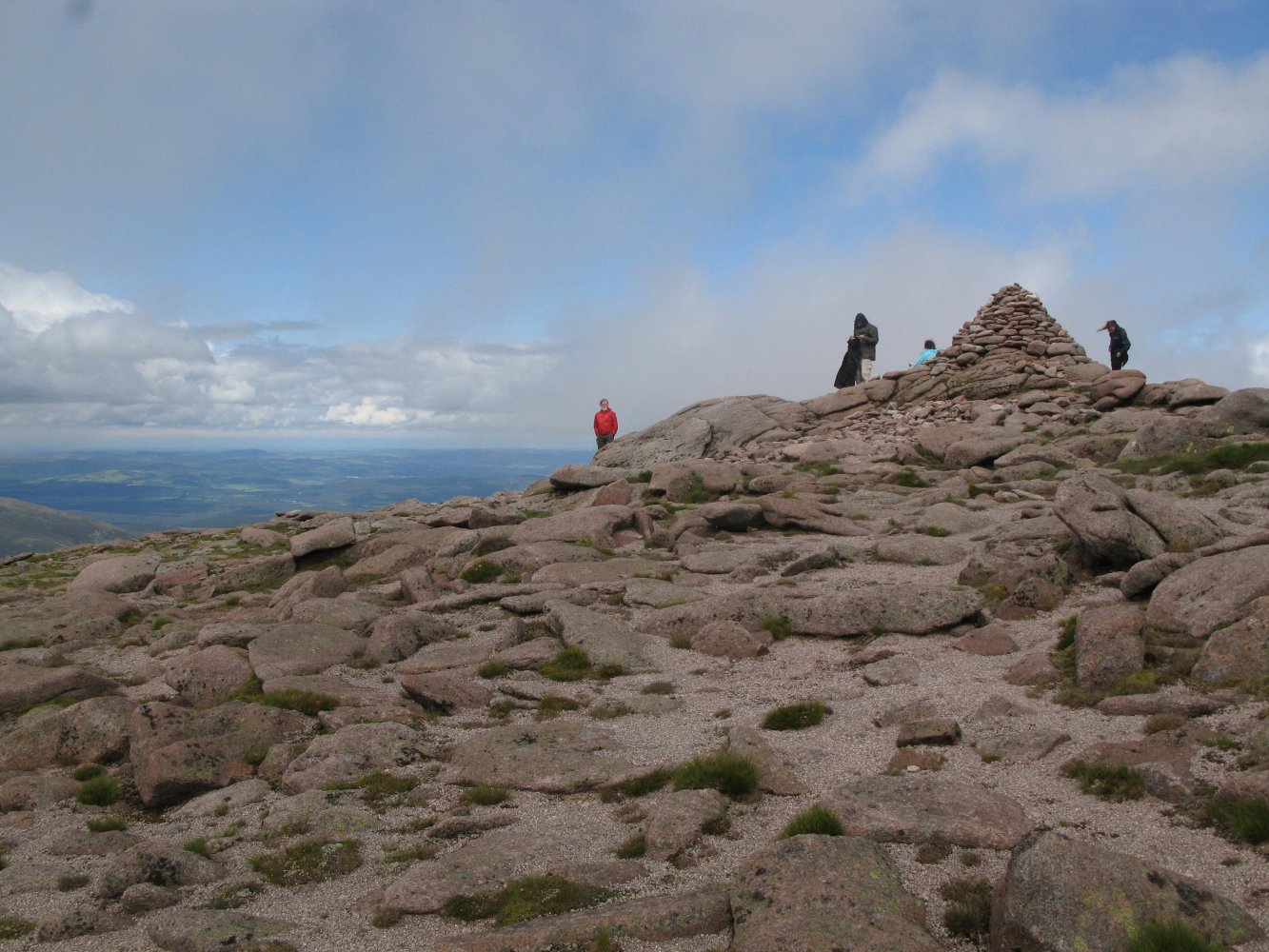 cairngorm cairn.JPG