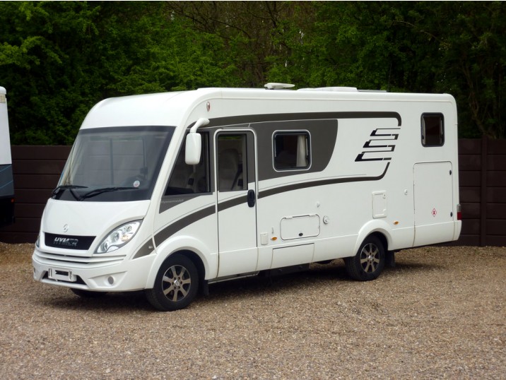 hymer-motorhomes-506-58f5e83d3a64e.jpg