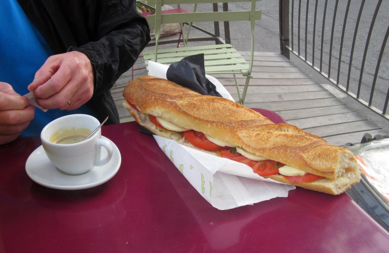 IMG_0455 Breakfast in Bonnieux.jpg