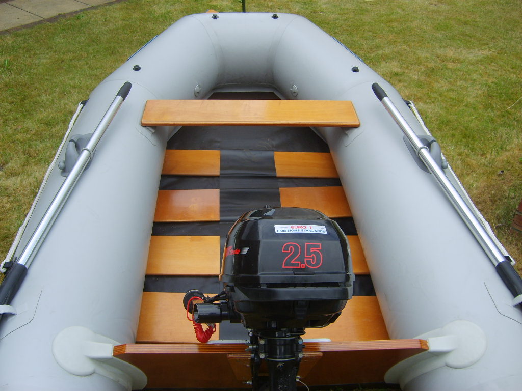 Inflatebale and outboard 005.JPG