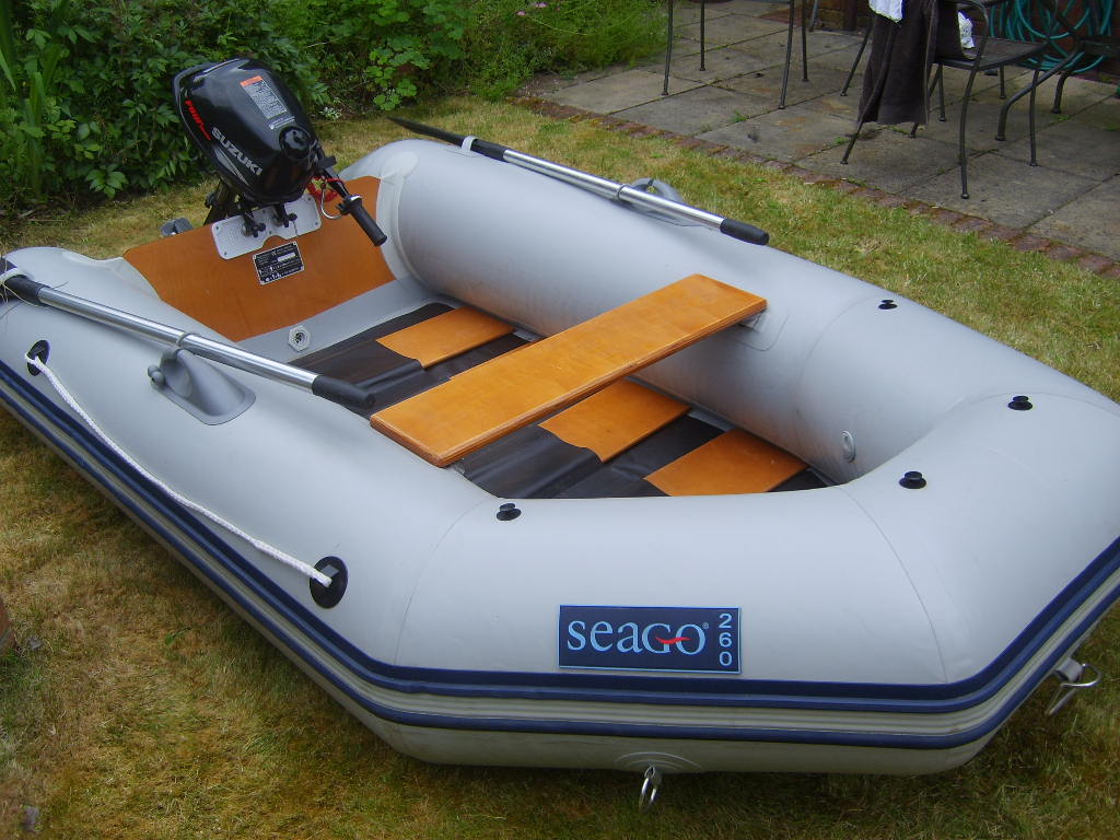 Inflatebale and outboard 008.JPG