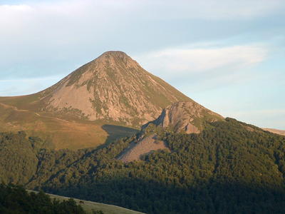 Puy Griou & Griounou.JPG