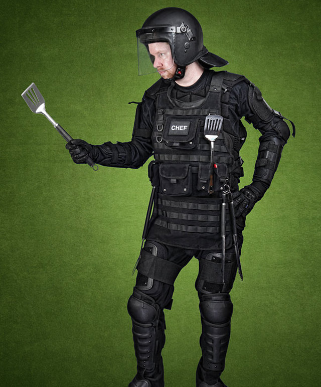 tactical-bbq-apron-3.jpg