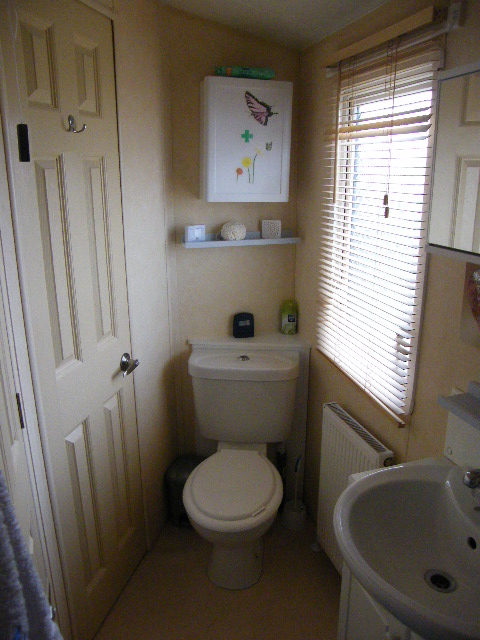 toilet 1.JPG