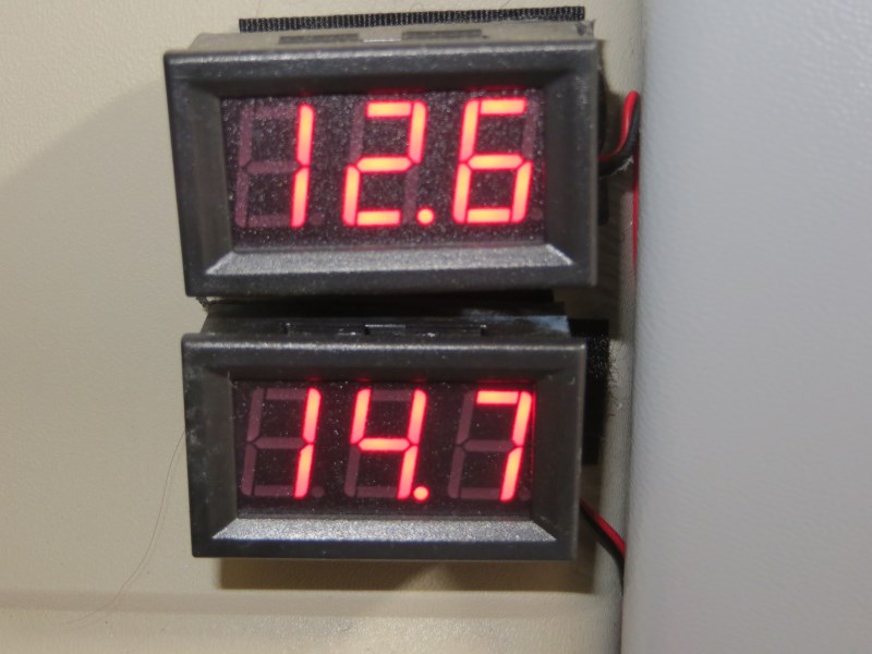 Voltmeter 1.jpg