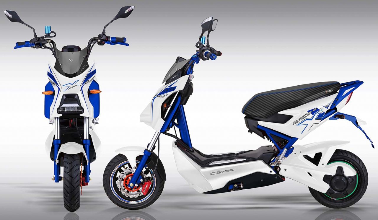 Zettie electric scooter.jpg