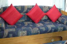 Settee 2.jpg