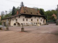 CHATEAUNEUF      APRIL 2010 017.jpg