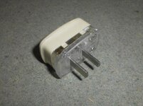 clipsal-2-pin-12v-plug-481-p.jpg