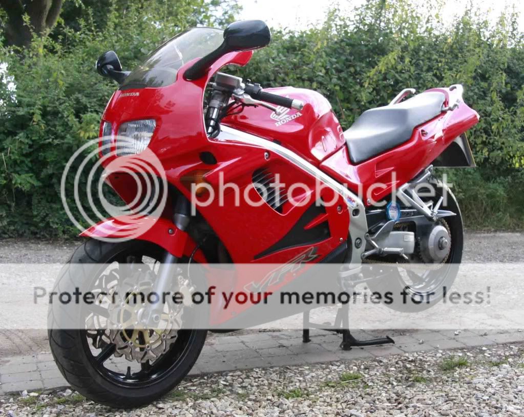 Honda%20VFR750FR_zps119960c9.jpg