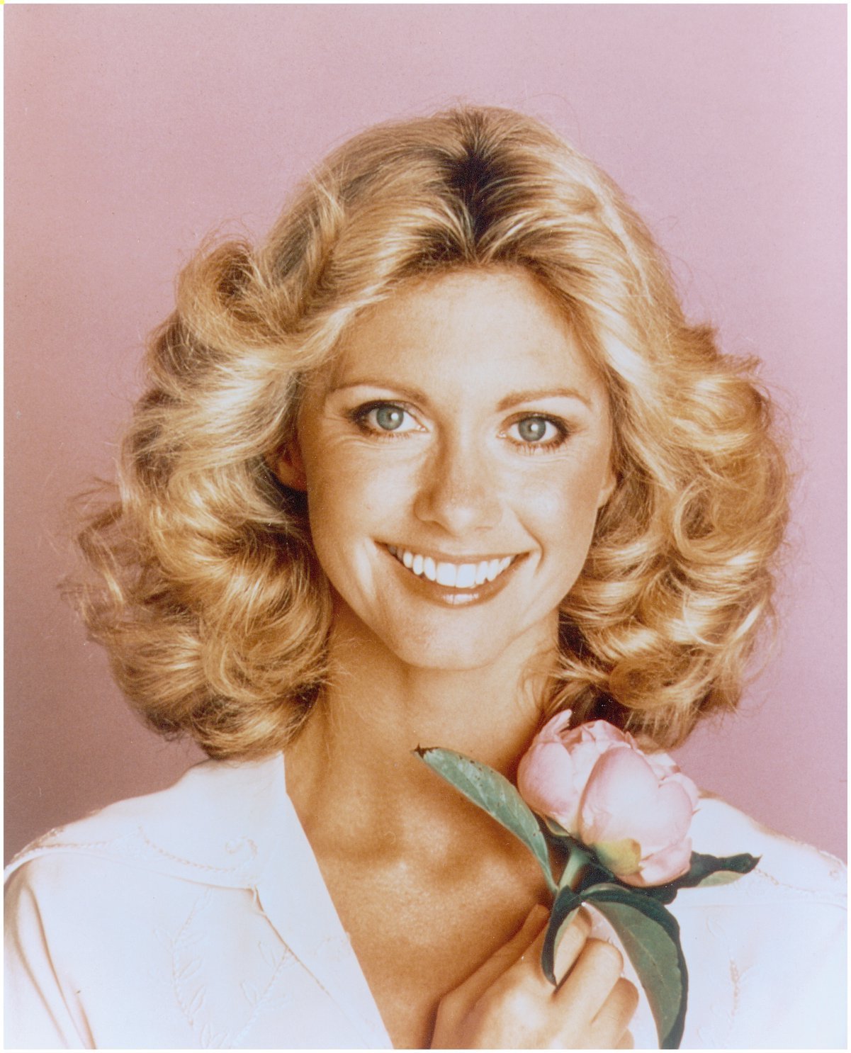 Olivia-Newton-John-olivia-newton-john-13093887-1201-1486.jpg