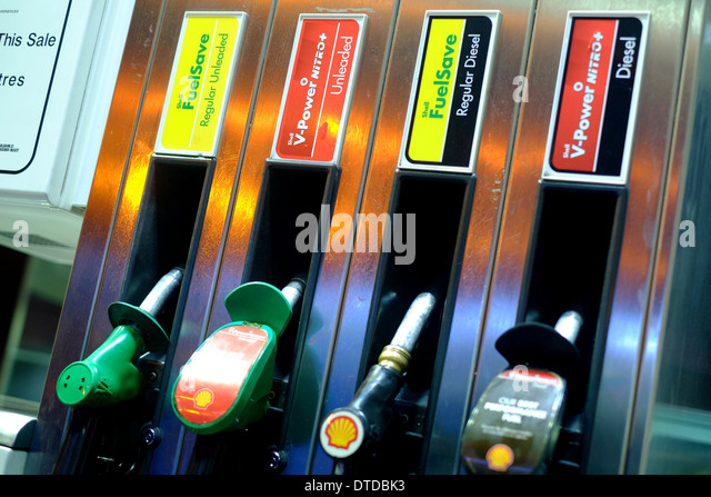 petrol-pumps-in-a-shell-petrol-station-dtdbk3.jpg