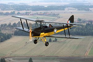 300px-DH_82A_Tiger_Moth_-_N81DH.jpg