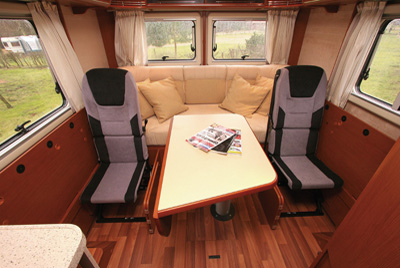 hymer-b534-travel-seats.jpg