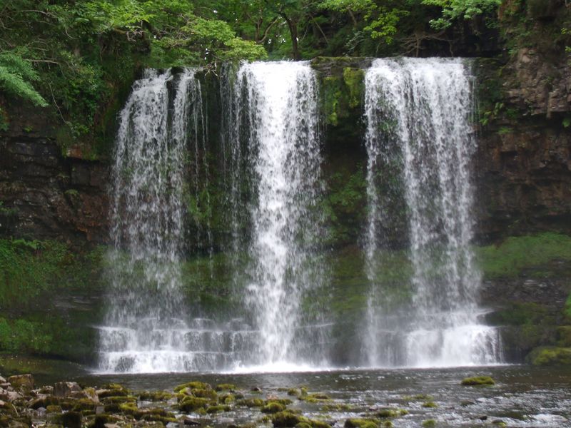 waterfalls01.jpg