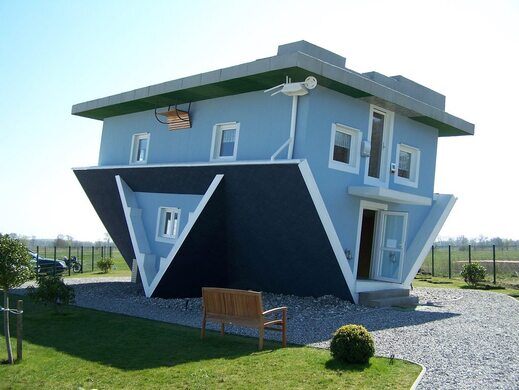 Upside-Down-House-Trassenheide-1.jpg