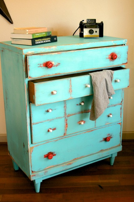 Distressed_finish_vintage_dresser.jpg